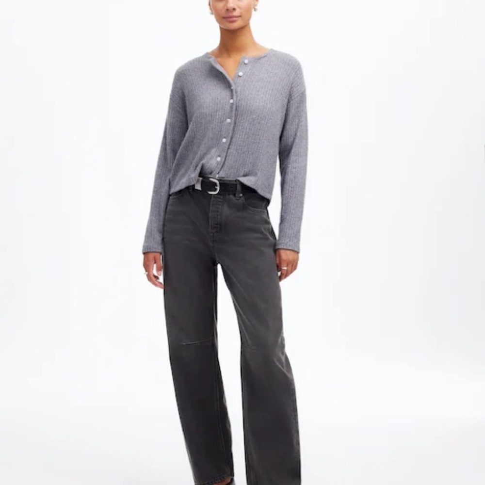 Madewell darted barrel leg Jean - Picture 8 of 9